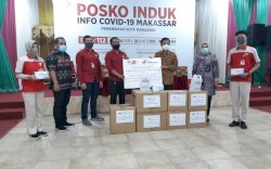 Kawan Lama Foundation Serahkan Bantuan Masker Medis dan Hand Sanitizer ke Tim Gugus Covid-19