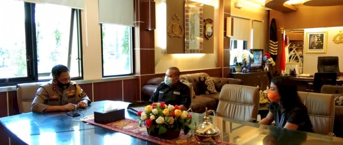 Silaturahmi dengan Kapolda Sulsel, Irjen Pol Drs Mas Guntur Laupe.
