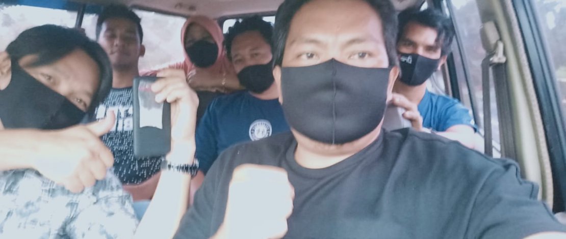 Pengedar dan barang bukti narkoba saat dibekuk Satres Narkoba Polres Luwu.