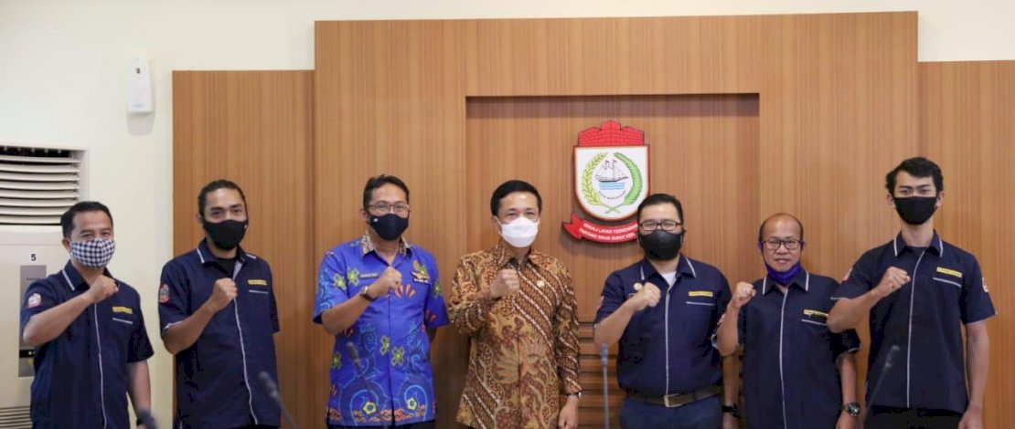 Pj Wali Kota Makassar, Prof Rudy Djamaluddin saat menerima tamu dari Karang Taruna.