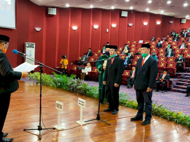 Lantik Anggota Senat Fakultas, Rektor UNM Minta Jaga Komitmen