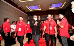 Hadiri Rakernas PDI Perjuangan, NA Sanjung Deng Ical dan Dokter Fadli