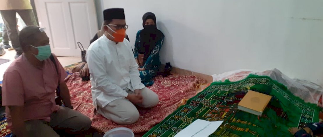 Melayat, Danny Sampaikan Duka Mendalam Atas Meninggalnya Sekretaris DPC Gerindra Makassar