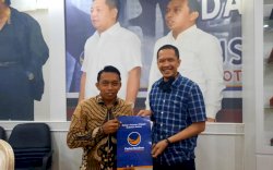 Terima SK, Mizar Resmi Pimpin Nasdem Sinjai