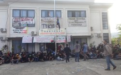 Sudah 3 Hari Mahasiswa Duduki Kampus Unanda