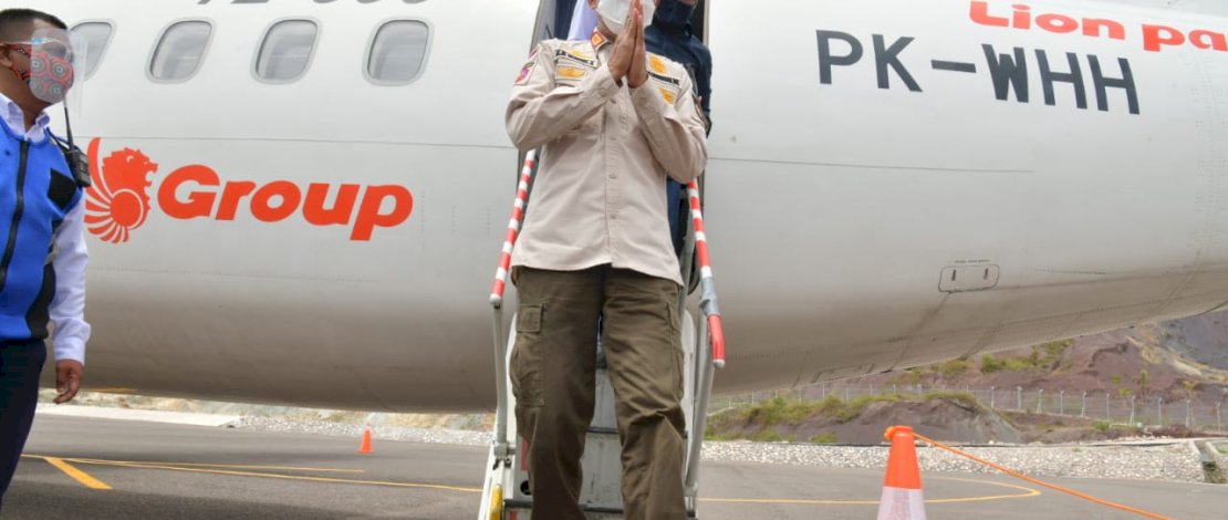 Pesawat yang membawa rombongan Gubernur Sulsel, Prof Nurdin Abdullah, tiba di Bandara Buntu Kunik, Rabu, 30 September 2020. 