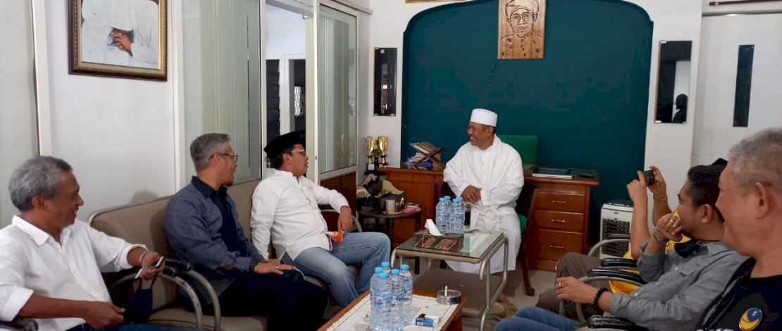 Danny Pomanto dan rombongan berbincang hangat dengan Puang Makka.