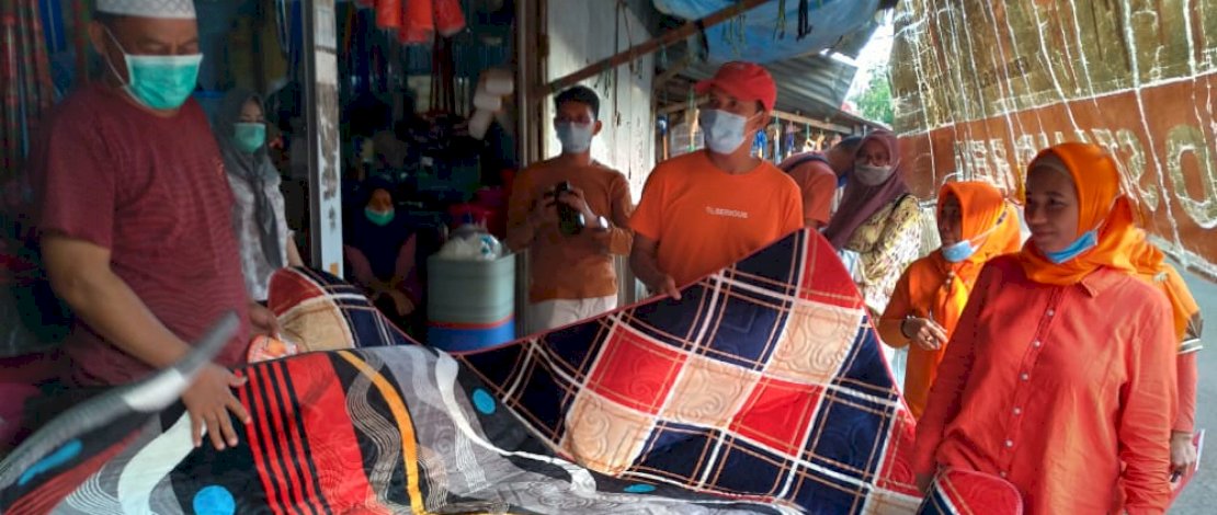 Belanja di Pasar Pangkajene, Anir: Agar Pedagang Lokal Bisa Bertahan