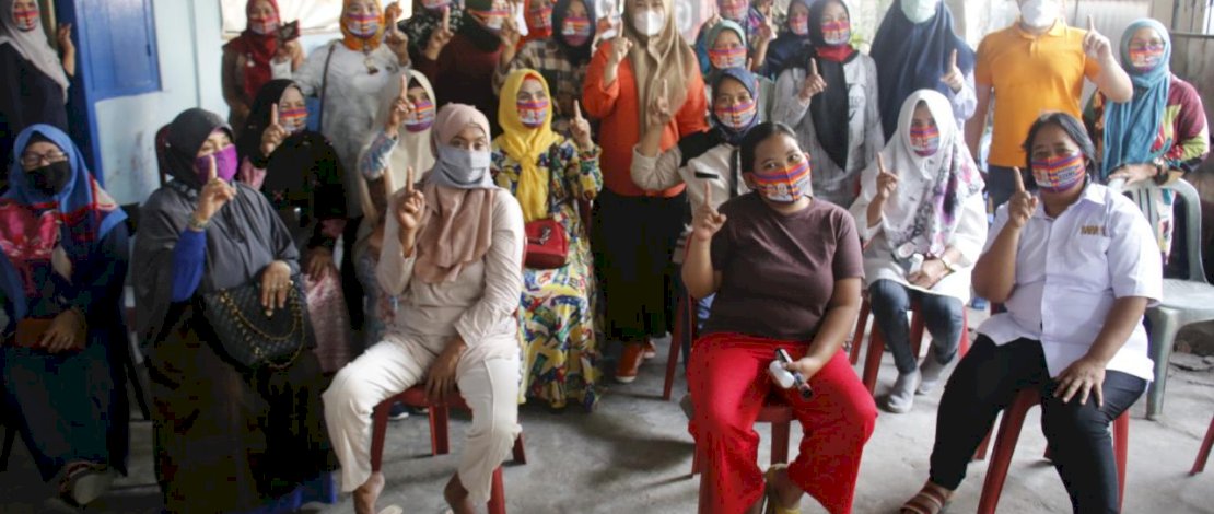 Fatmawati Rusdi saat berkampanye di Kelurahan Barana.