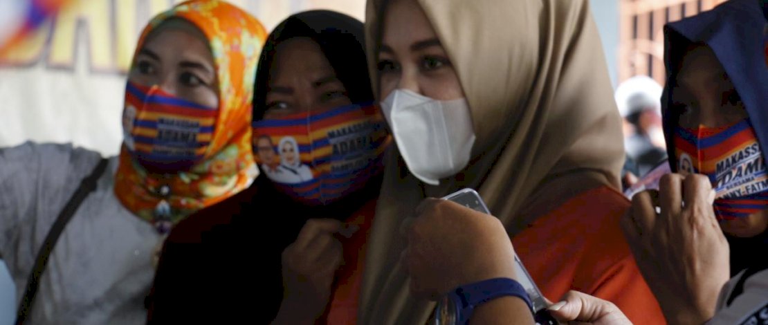 Fatmawati Rusdi saat berkampanye di Kelurahan Barana.