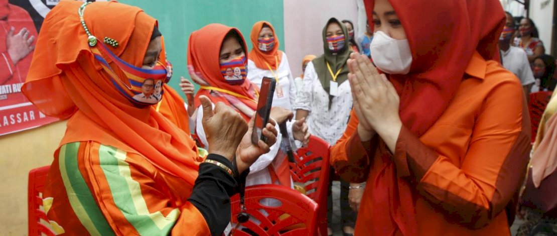 Fatmawati Rusdi saat berkampanye di Mamajang.