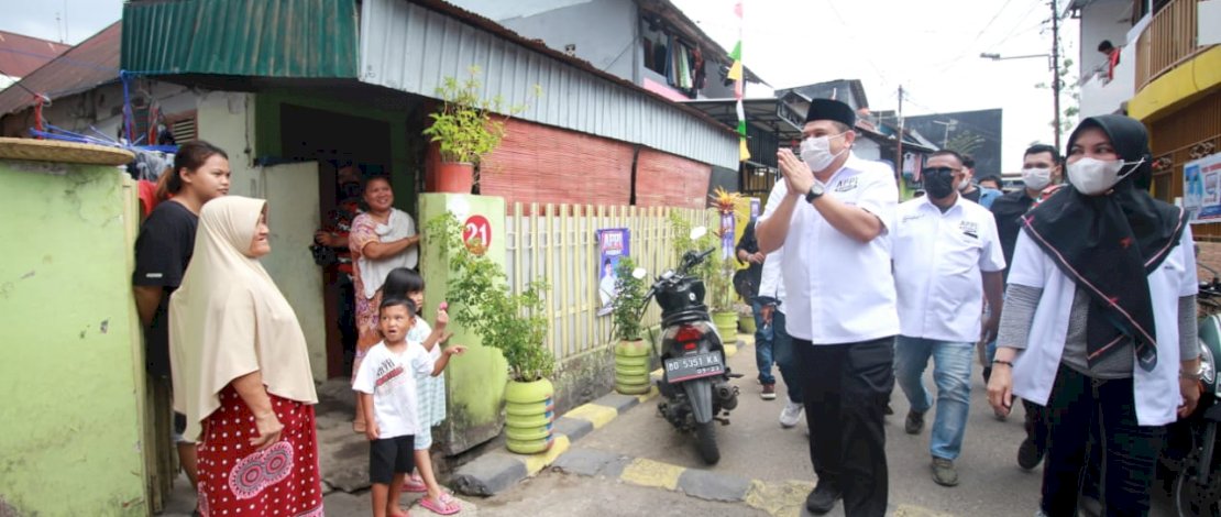 Munafri Arifuddin saat berkampanye di  lorong 56 RT3/RW3, Jalan Sungai Limboto, Kelurahan Pisangan Selatan, Rabu (7/10/2020).