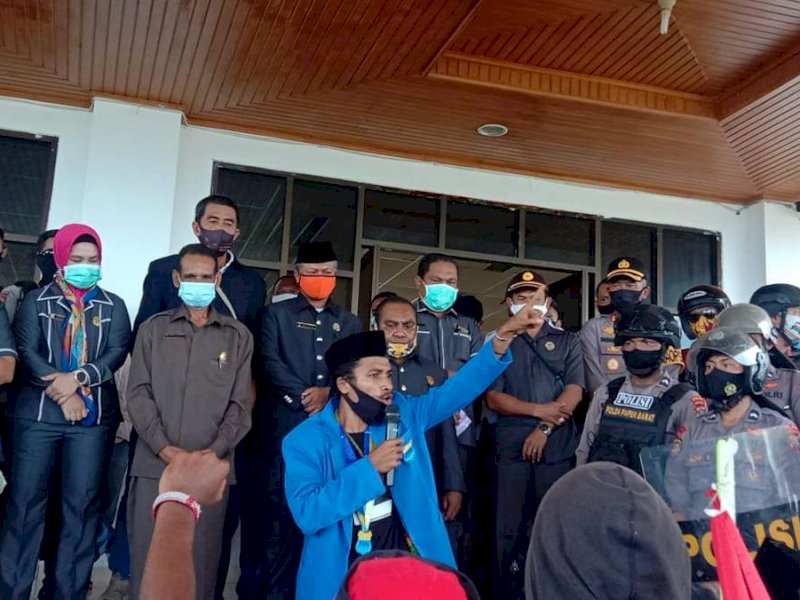 Tolak UU Omnibus Law, Ini Pernyataan Tegas KAMMI dan PMII Manokwari