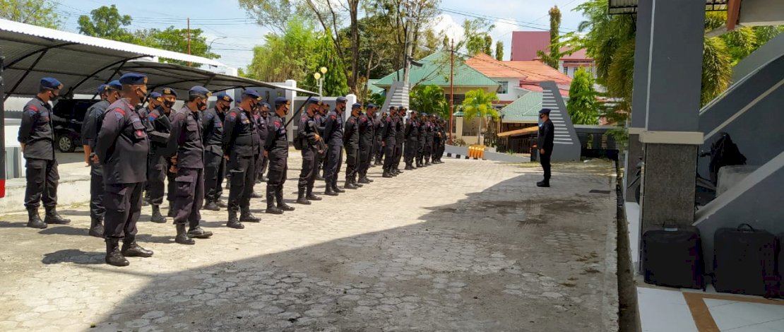 Antisipasi Demo Susulan, Brimob Parepare Siaga di Kantor DPRD Parepare 
