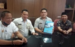 Fokus pada RAPBD 2021, Pemkab Takalar serahkan RKPD 2021