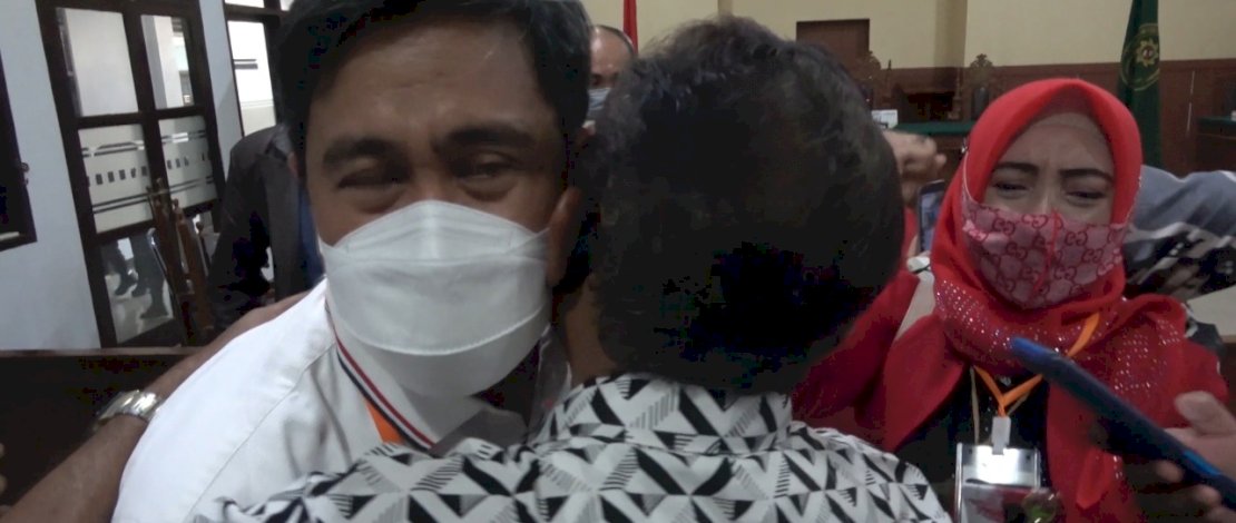 Gugatan Dikabulkan PTTUN, Herwin-Mustar Ancam Laporkan Komisioner KPU Banggai ke DKPP