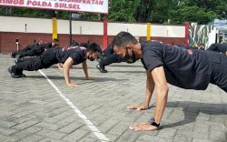 Jaga Kebugaran Tubuh, Personel Batalyon C Pelopor Lakukan Ini