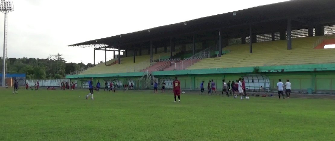 Suasana latihan di Stadion Gelora BJ Habibie, Parepare.