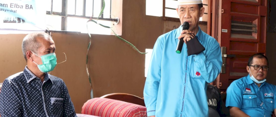 Ustaz H. Maskam Elba bersama Ketua DPD Partai Gelora Medan, Muhammad Nasir (baju biru).