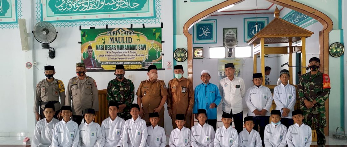 Suasana peringatan maulid Nabi Muhammad SAW di Kecamatan Cina.