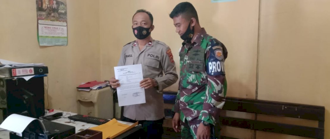 Laporan Serda AA di Polsek.