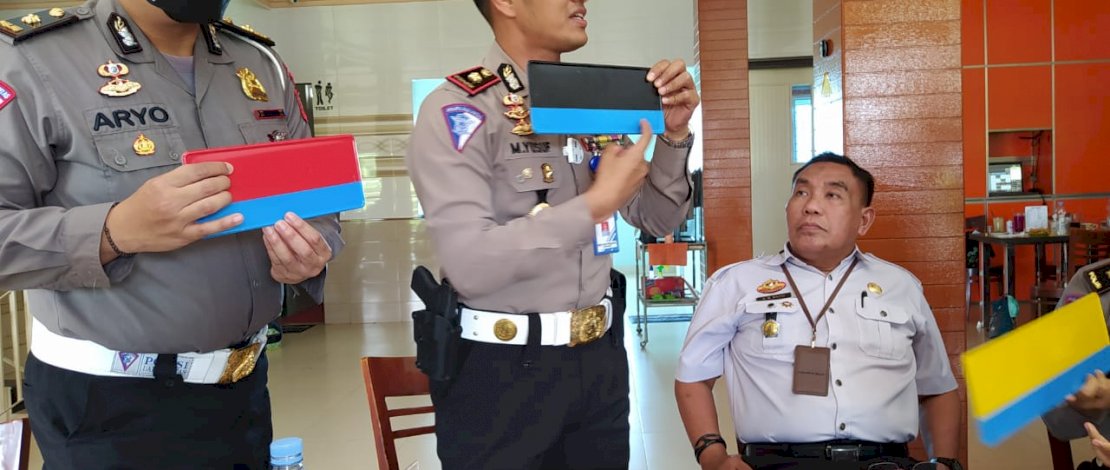 Ditlantas dan Samsat Sulsel, menggelar sosialisasi motor listrik. Ditlantas dan Samsat Sulsel, menggelar sosialisasi motor listrik.