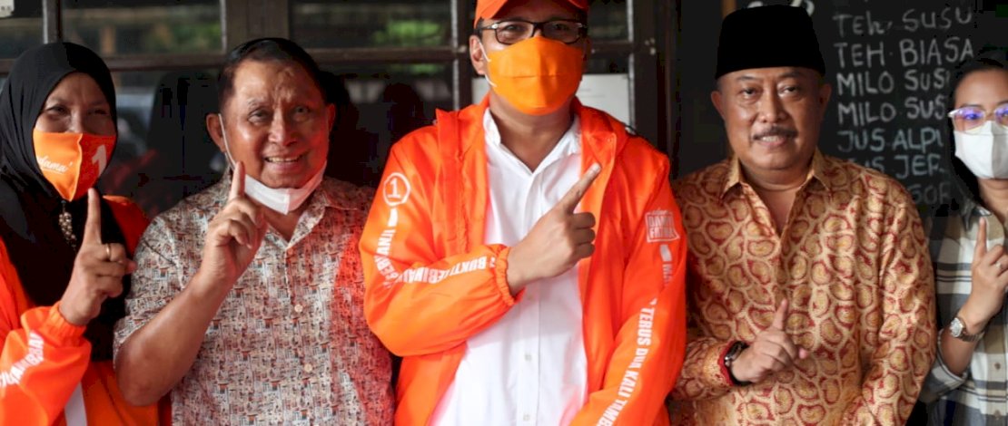 Tak Mau Berbaur Dengan Tukang Fitnah, Tomas Tamangapa Pasang Badan Untuk Danny - Fatma Tak Mau Berbaur Dengan Tukang Fitnah, Tomas Tamangapa Pasang Badan Untuk Danny - Fatma