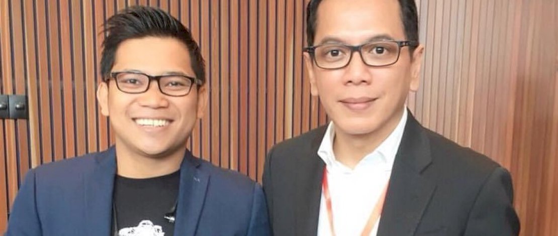 Irfan DL (kiri), bersama Menteri Pariwisata dann Ekonomi Kreatif, Wishnutama Kusubandio (kanan).